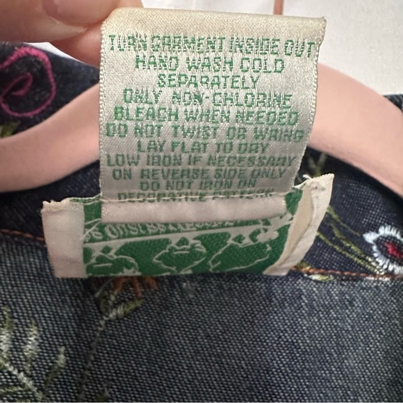 Quacker Factory Jacket Embroidered Floral Blue Denim Jean Trucker Women's Size L - Picture 12 of 13